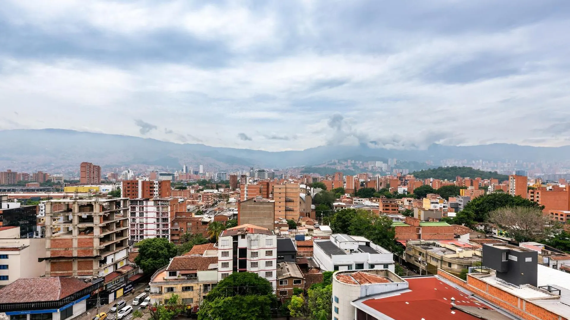 Stunning Views In Laureles-Ac-200Mb Wifi Apartment Medellin